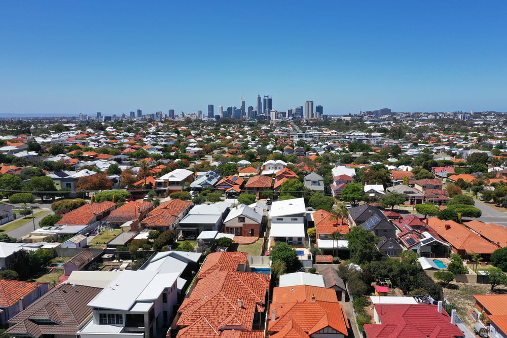 Property industry confidence plummets amid state budget and interest rate concerns